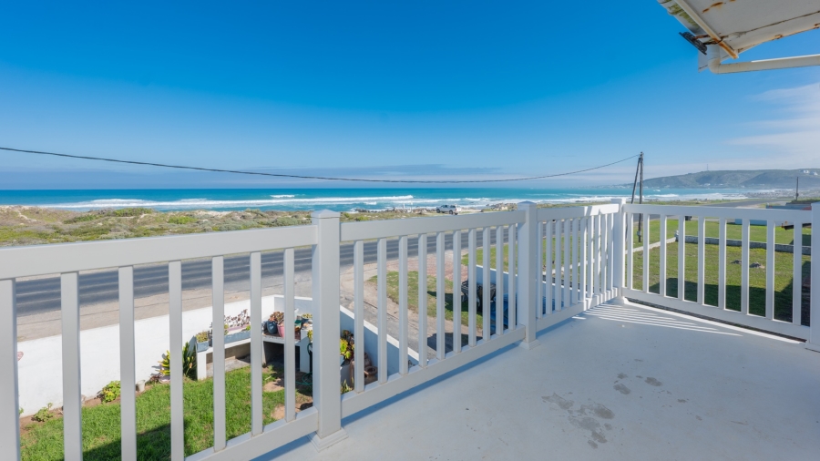 7 Bedroom Property for Sale in Struisbaai Western Cape